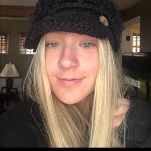 Meet your Posher, Livie